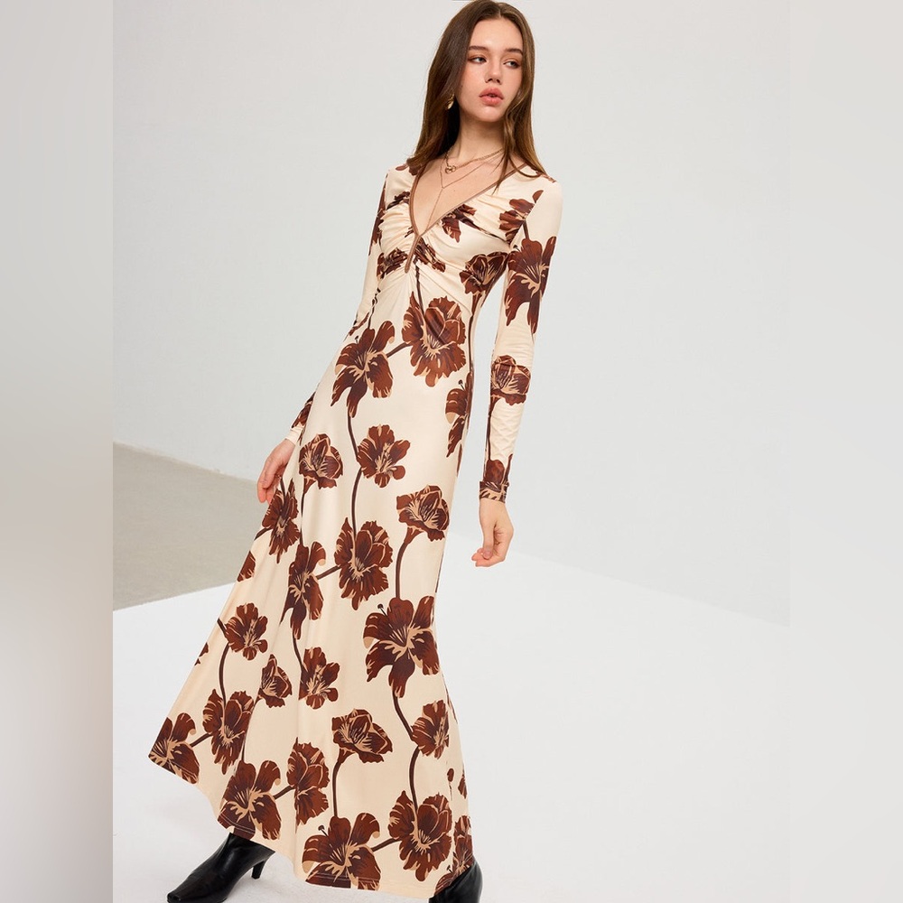 Nwt Commense Floral v neck maxi Long Sleeve Dress - Cream and Brown - Picture 6 of 16